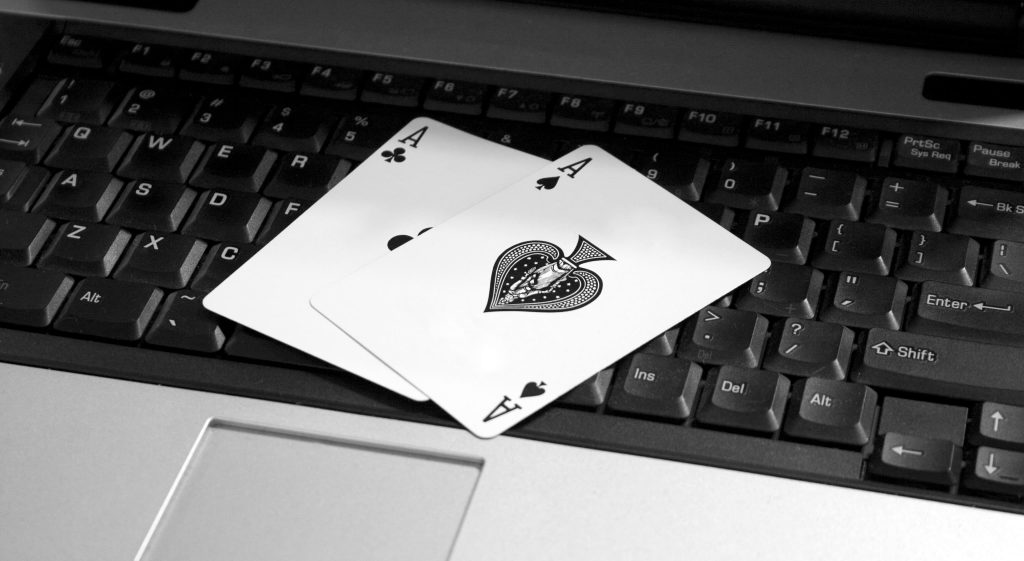 online poker deals